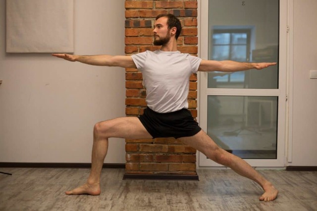 Йога для повышения потенции у мужчин: упражнения и позы